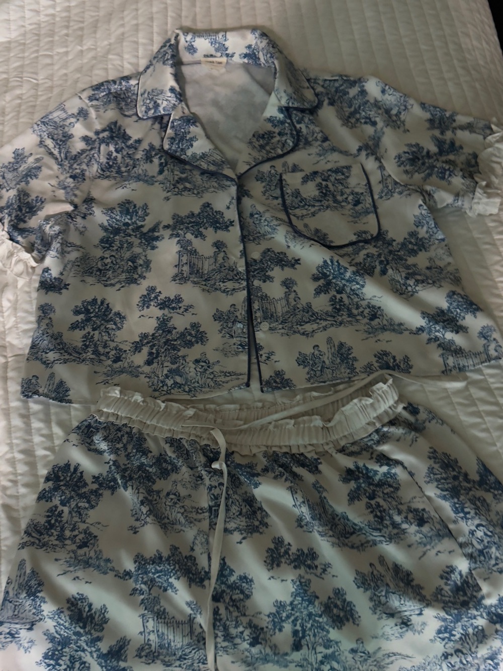 Peach Love California Blue and Cream Floral Short Pajama Set - Picture 3 of 6